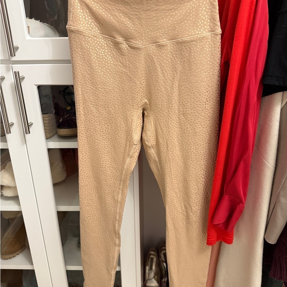 BuffBunny ⭐️Gold High-Waisted Leggings - Picture 2 of 6